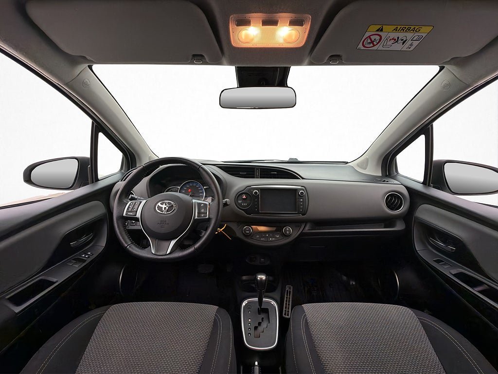 Vehicle Image 11