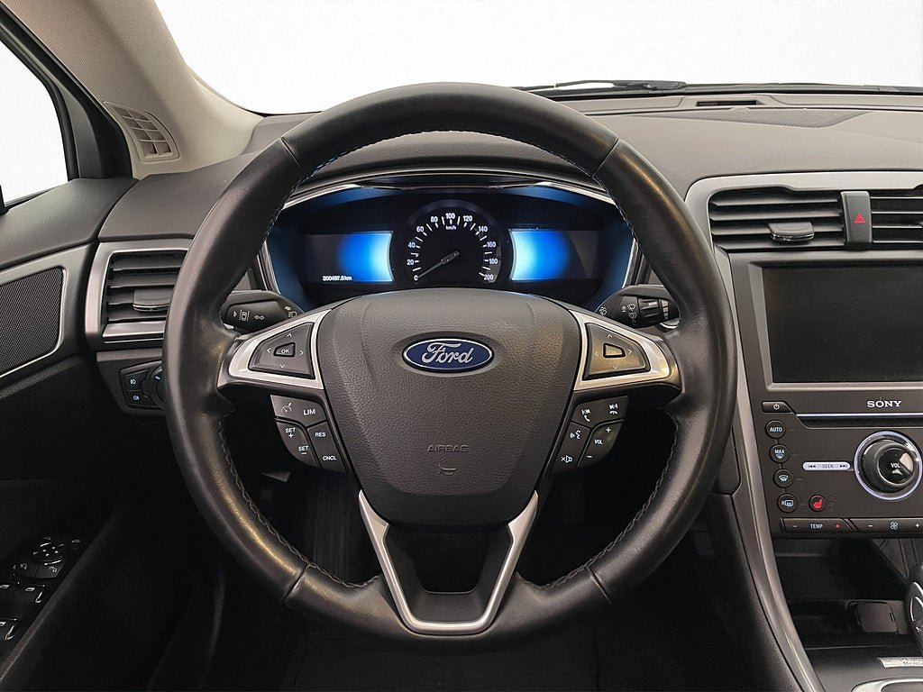 Vehicle Image 9