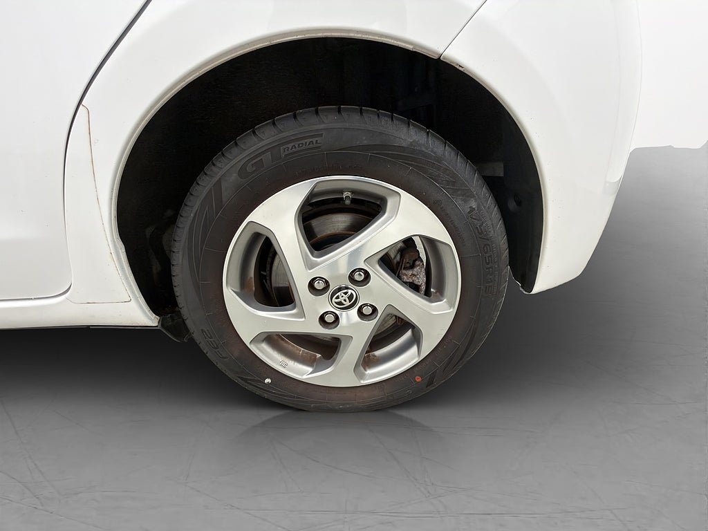 Vehicle Image 30
