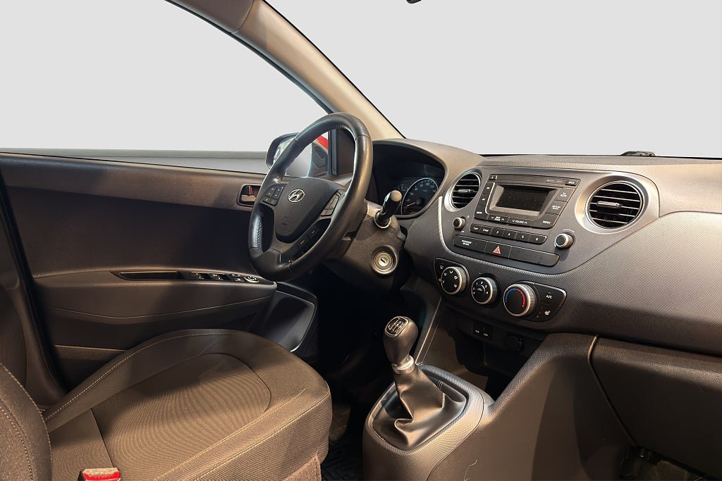 Vehicle Image 10