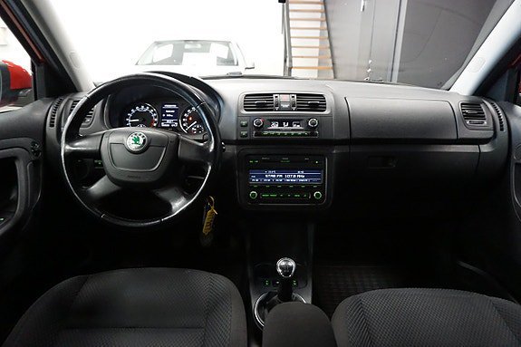 Vehicle Image 10
