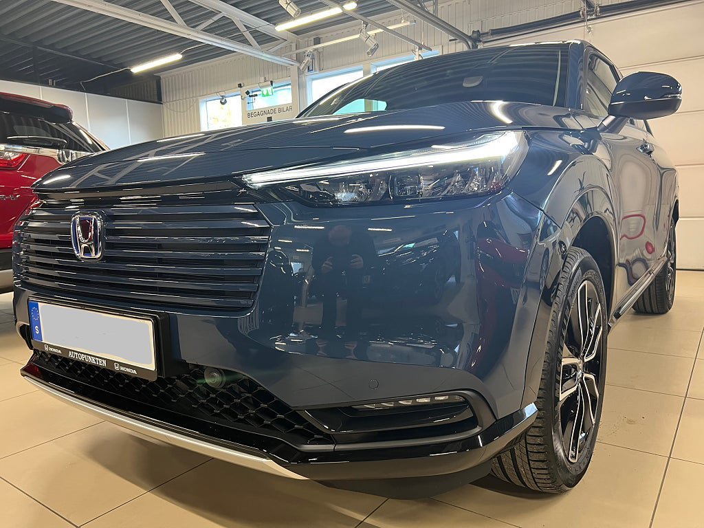 Vehicle Image 16