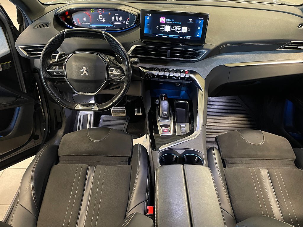 Vehicle Image 18