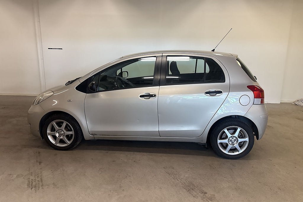 Vehicle Image 9