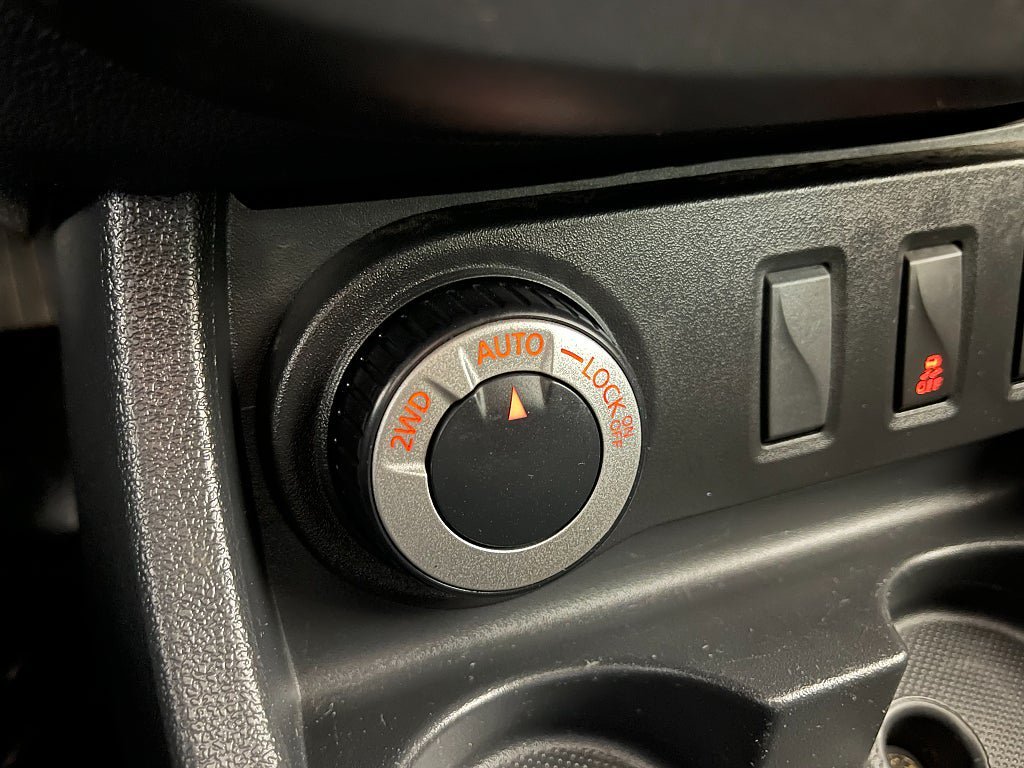 Vehicle Image 16