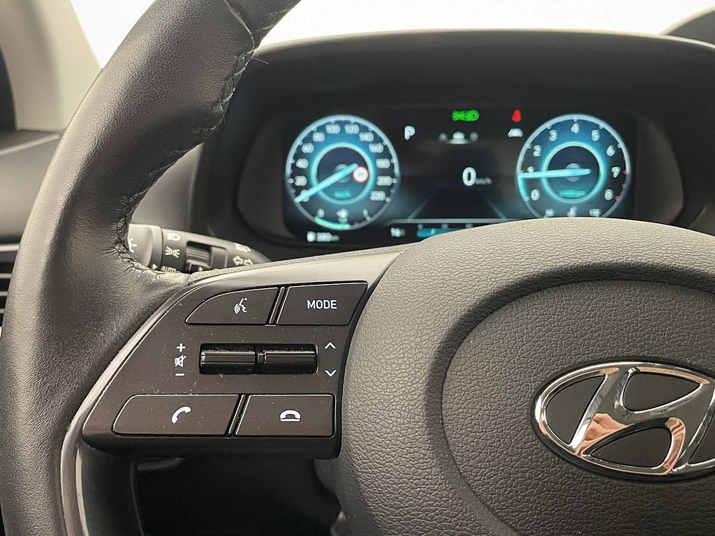 Vehicle Image 24