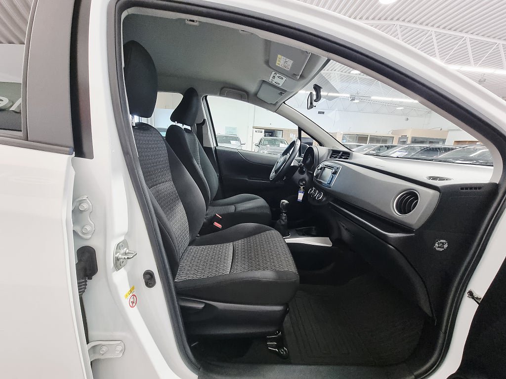 Vehicle Image 19