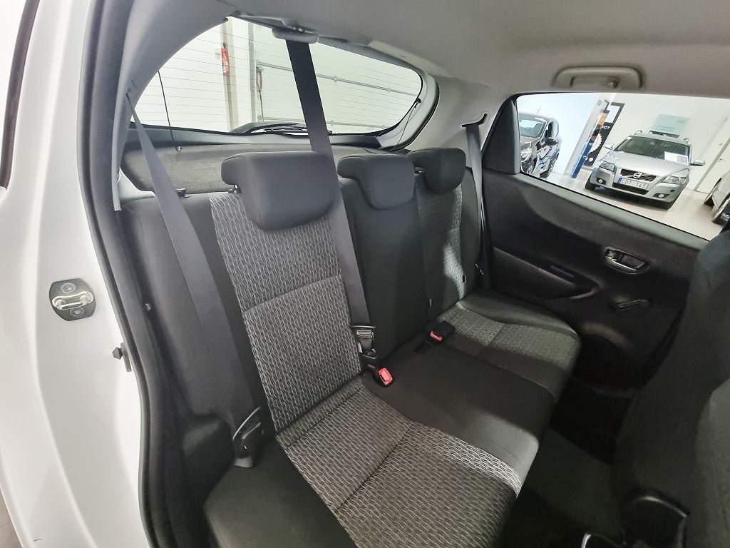 Vehicle Image 22