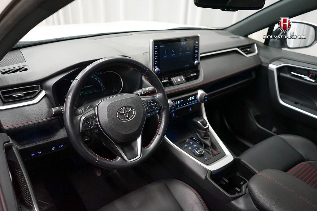 Vehicle Image 9