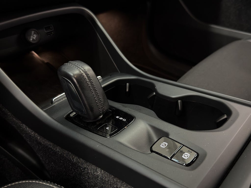 Vehicle Image 28