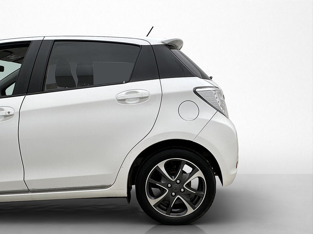 Vehicle Image 30