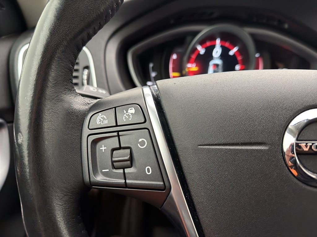 Vehicle Image 29