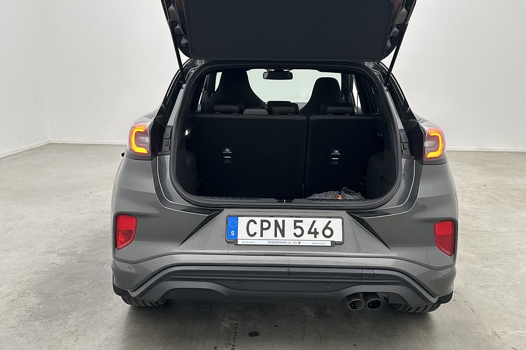 Vehicle Image 23