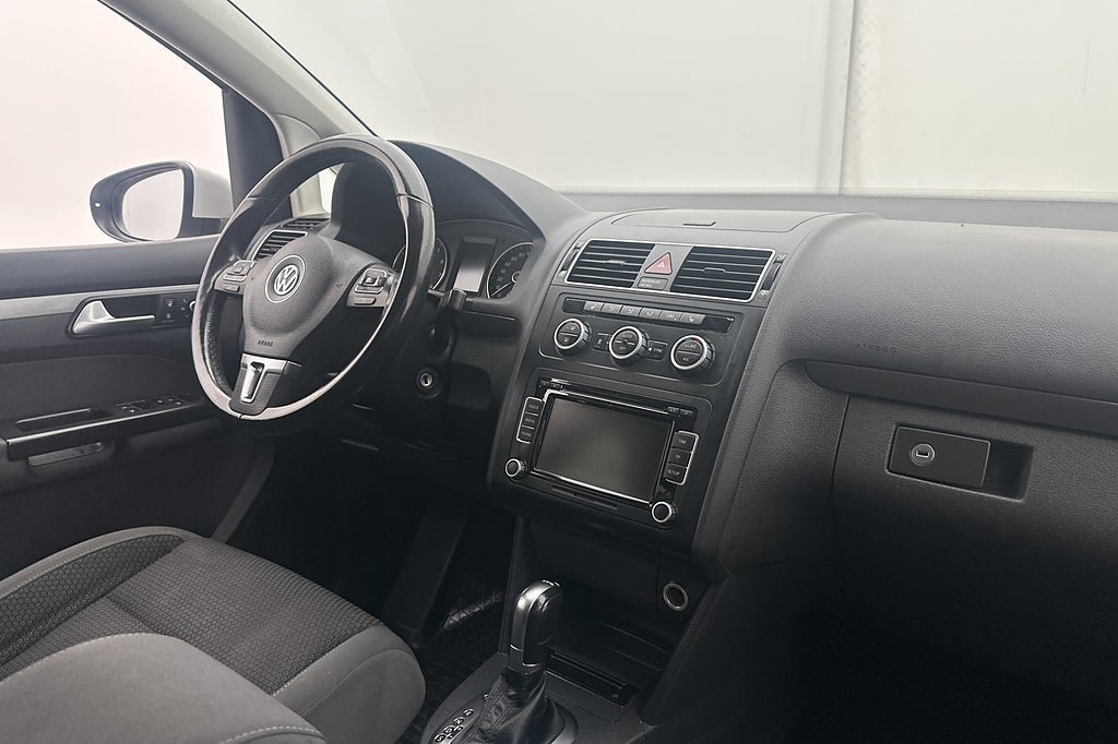 Vehicle Image 28