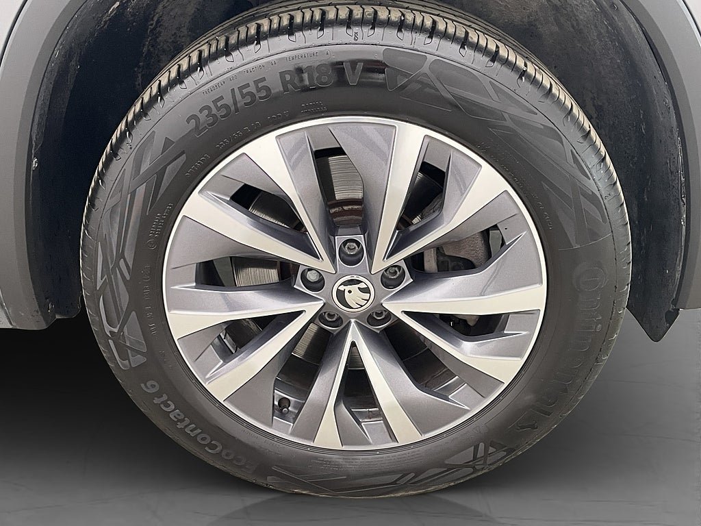 Vehicle Image 38