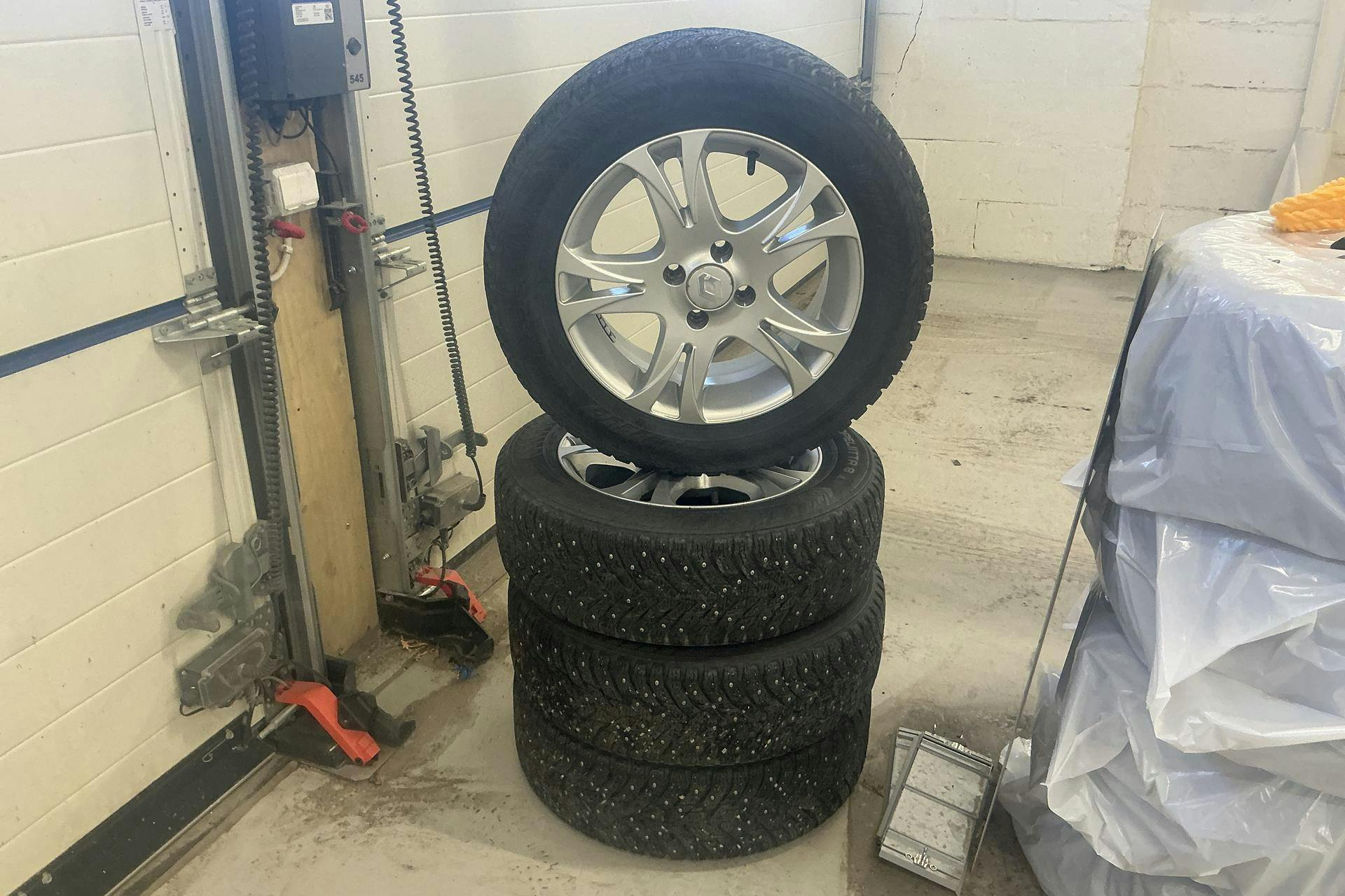 Vehicle Image 13