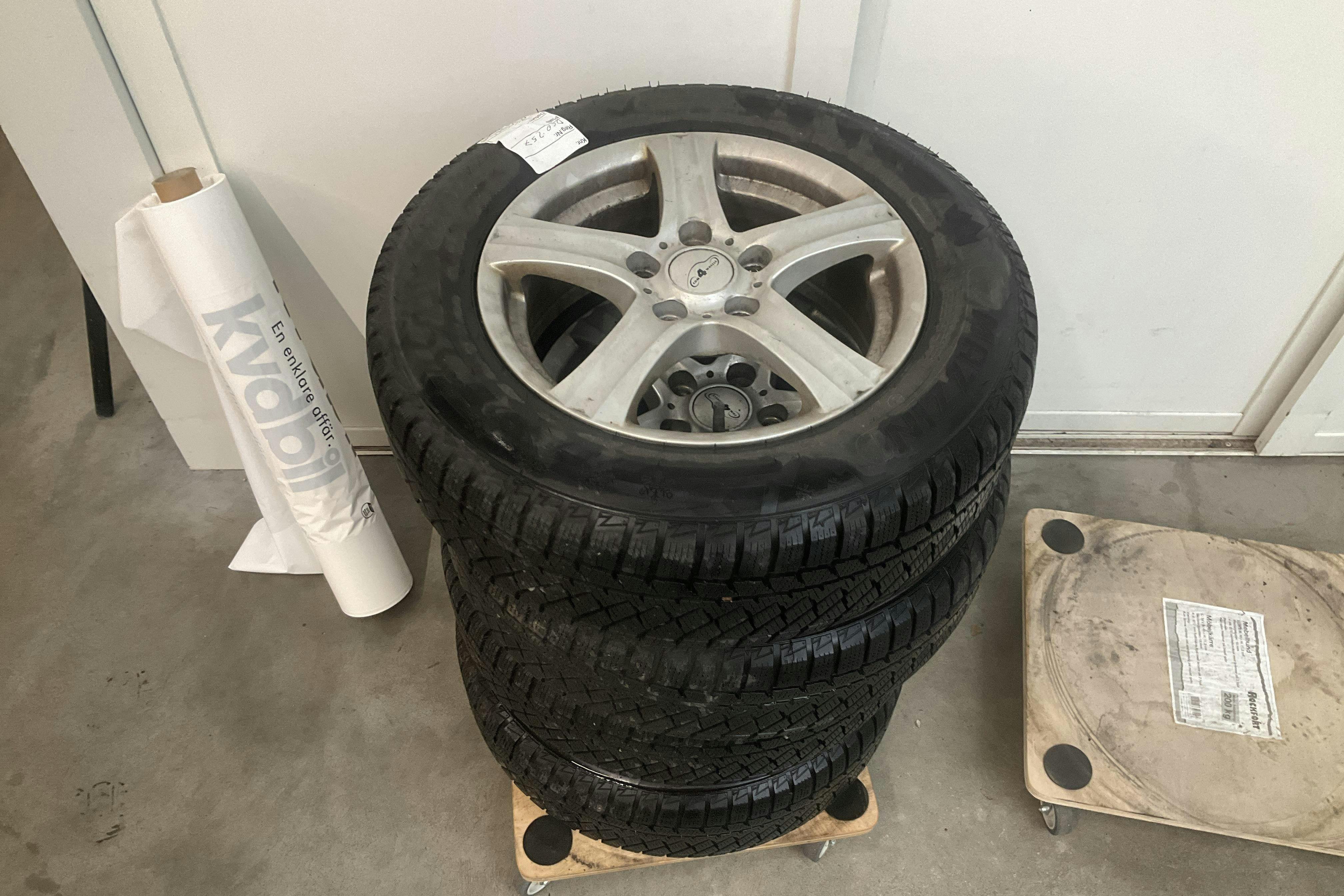 Vehicle Image 13