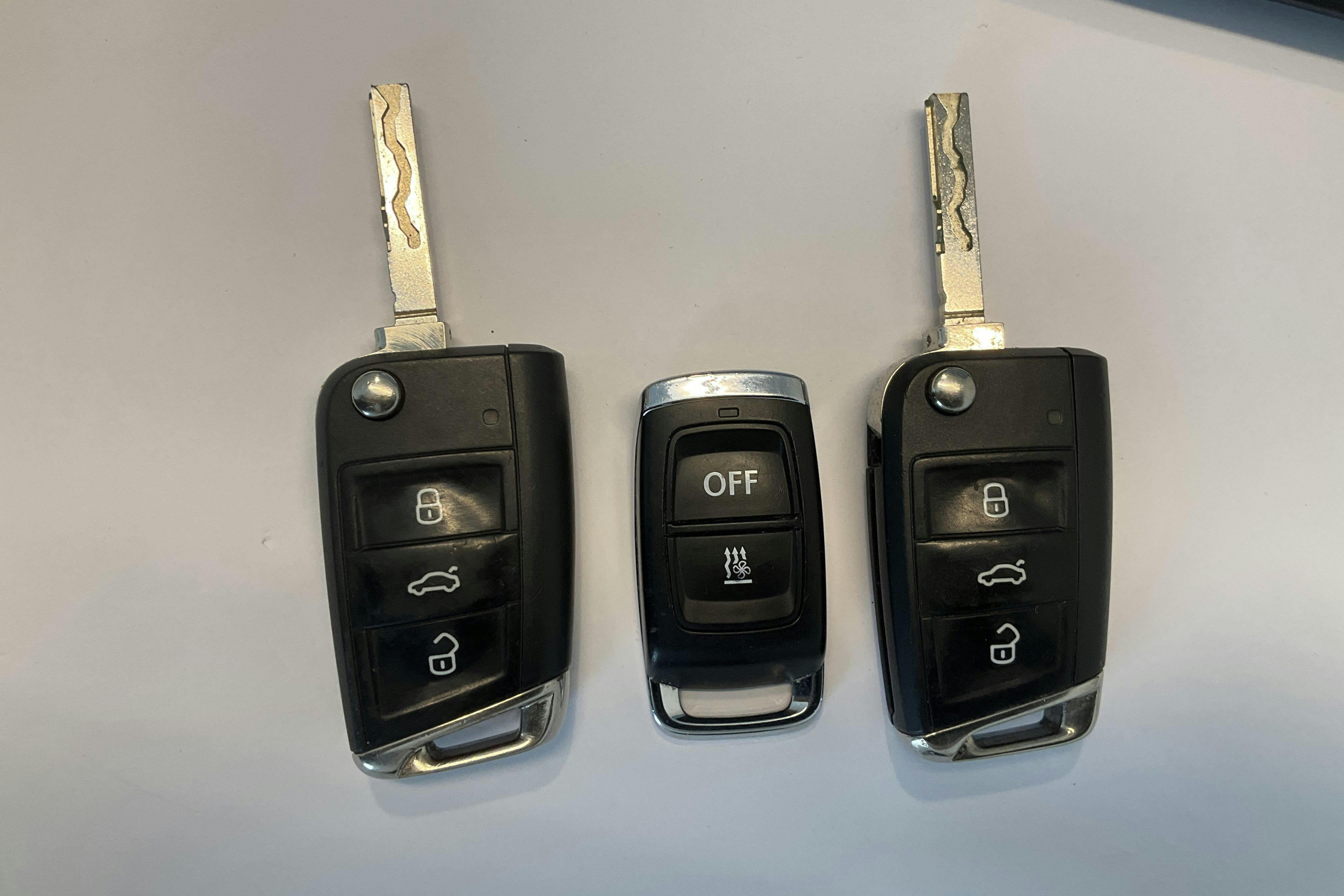 Vehicle Image 15