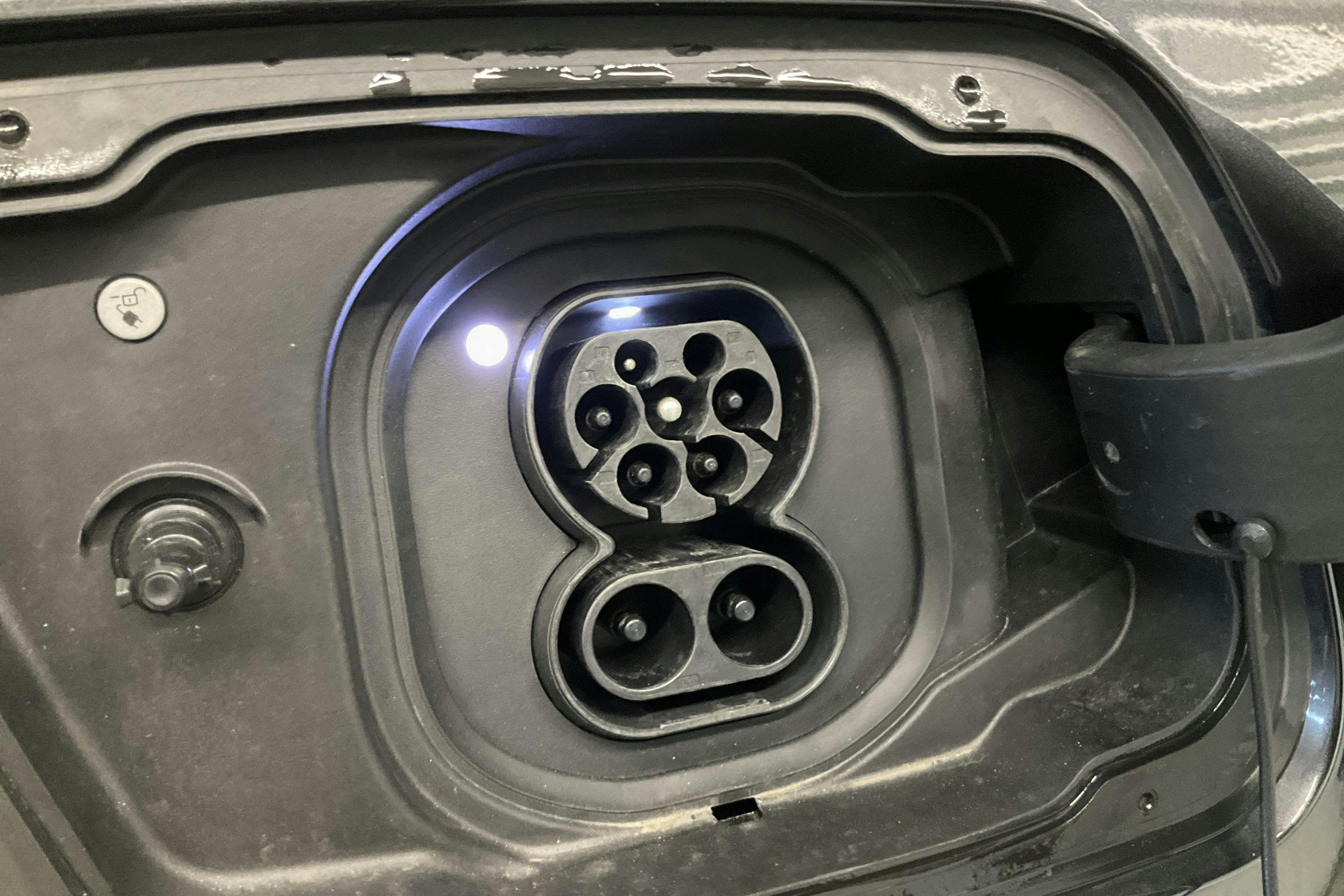 Vehicle Image 17