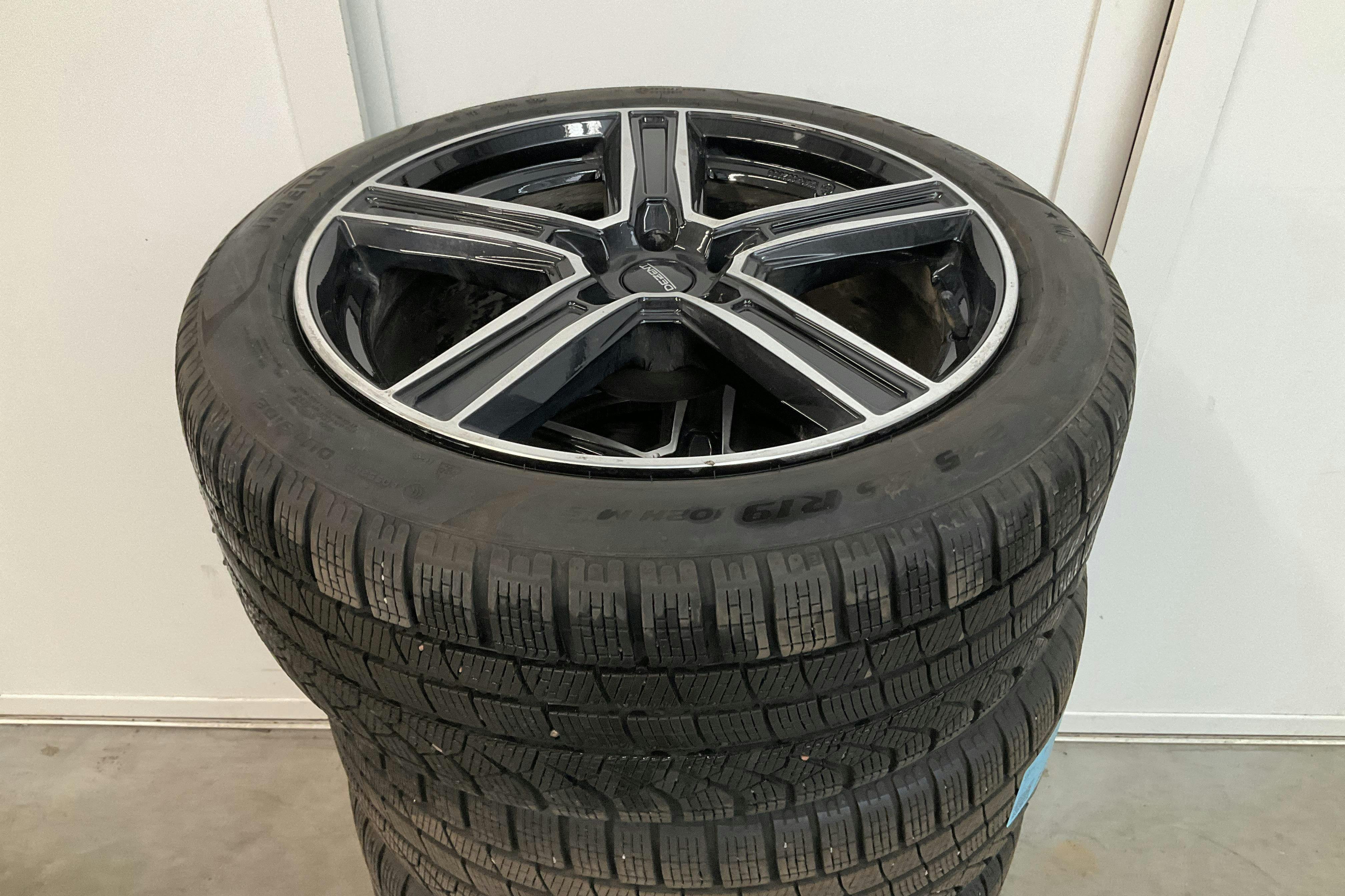 Vehicle Image 18