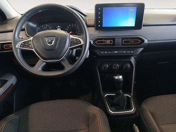 Vehicle Image 10