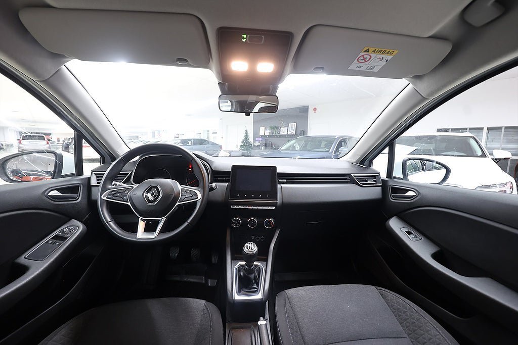 Vehicle Image 12