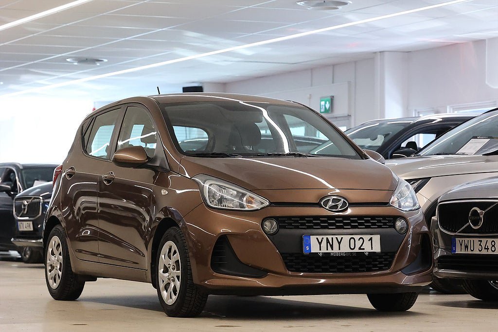Vehicle Image 6