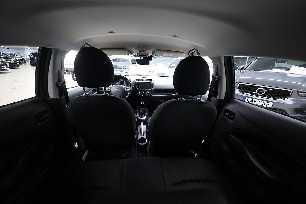 Vehicle Image 10