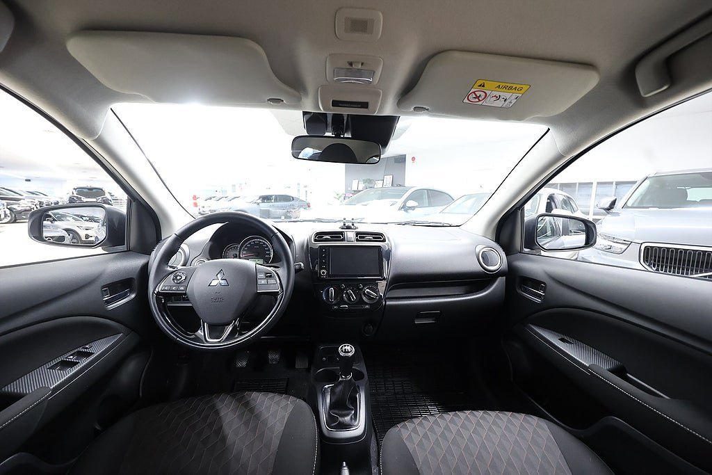 Vehicle Image 12