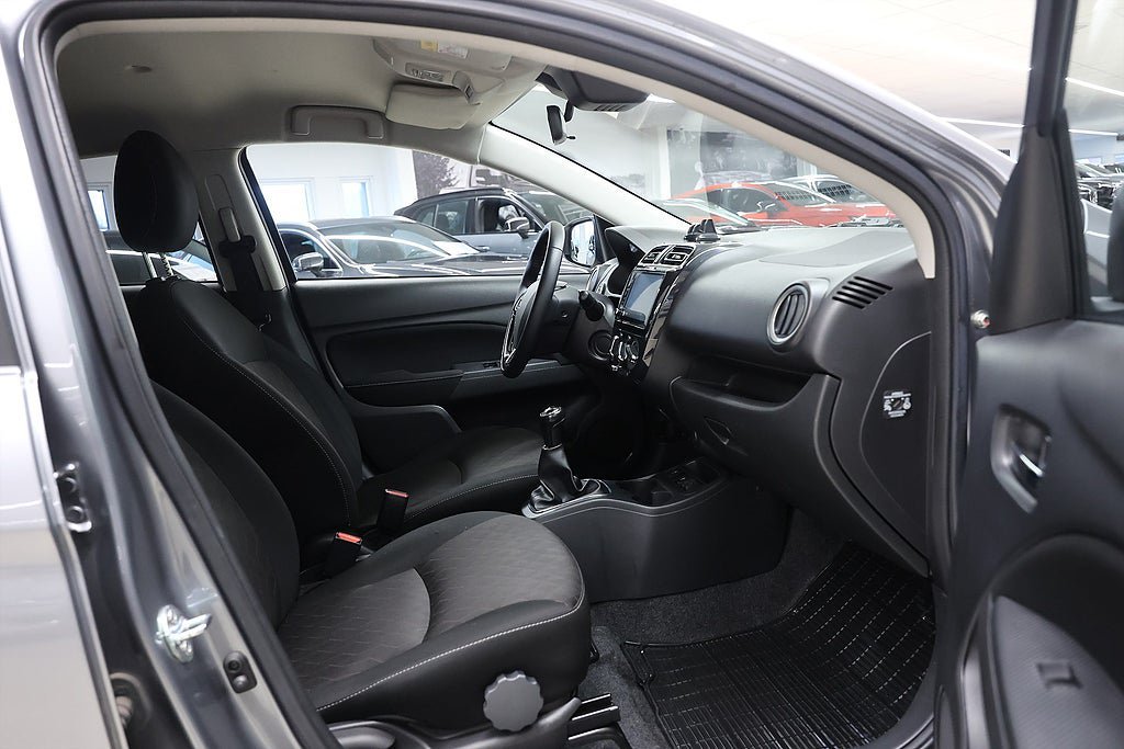 Vehicle Image 13