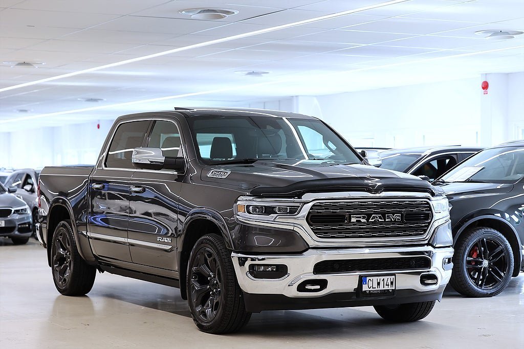 Vehicle Image 6