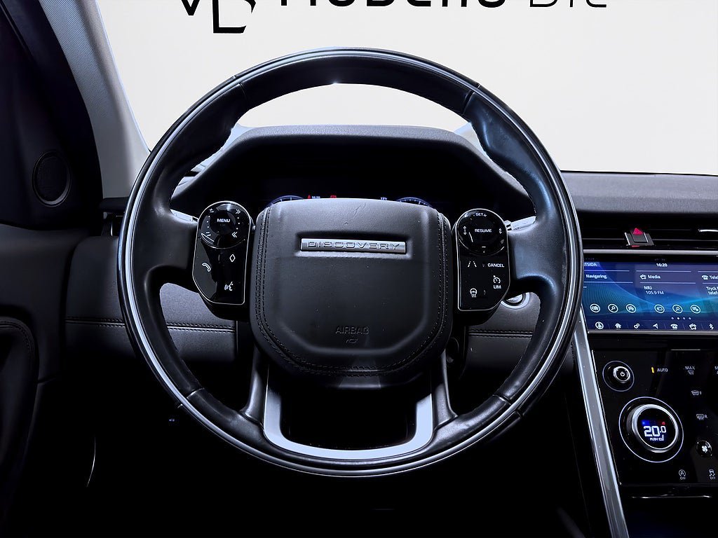 Vehicle Image 16