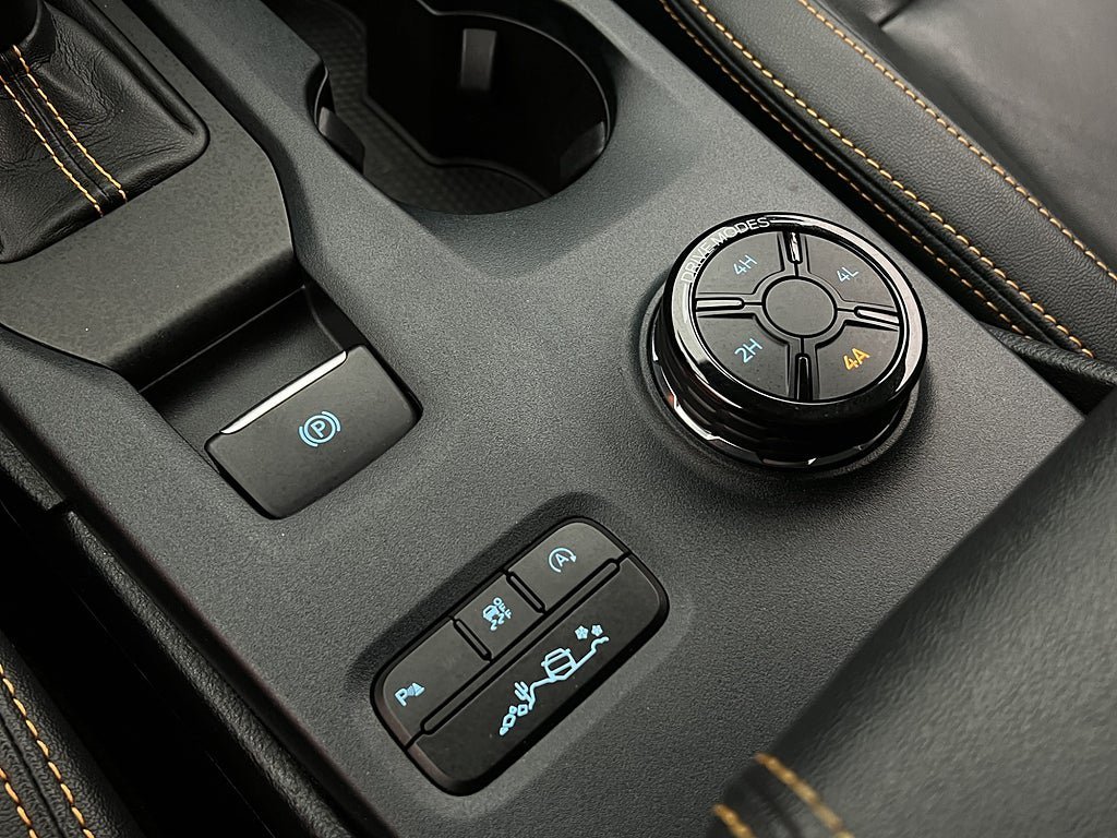 Vehicle Image 25
