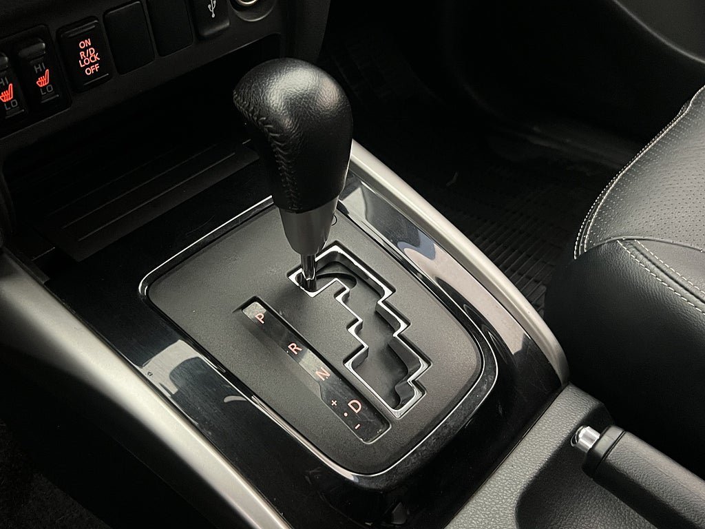 Vehicle Image 28