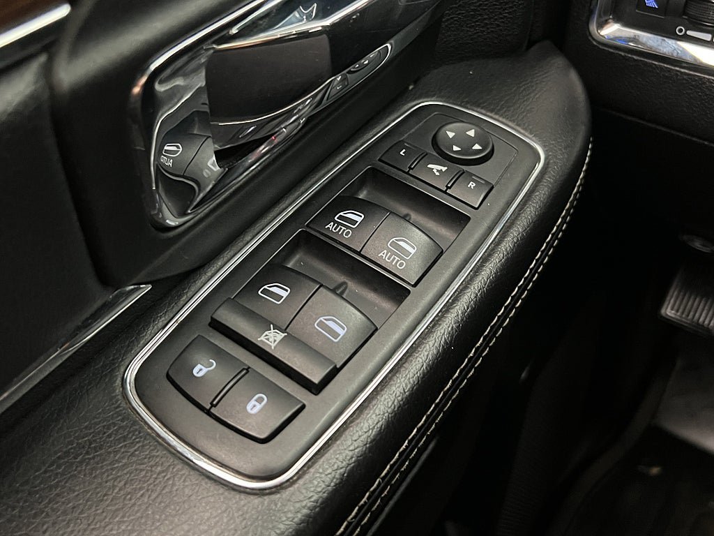 Vehicle Image 36
