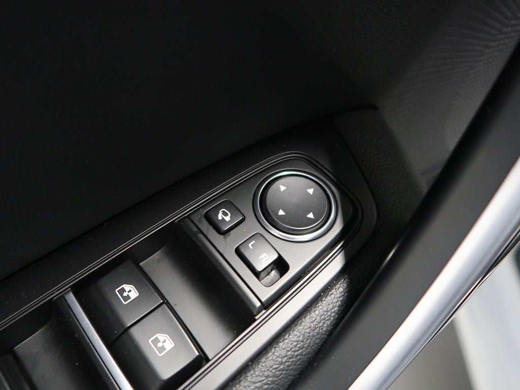 Vehicle Image 26