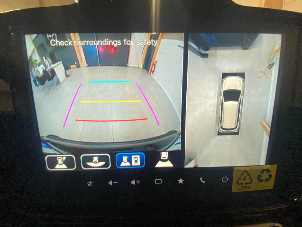 Vehicle Image 13
