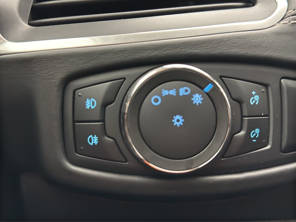 Vehicle Image 32