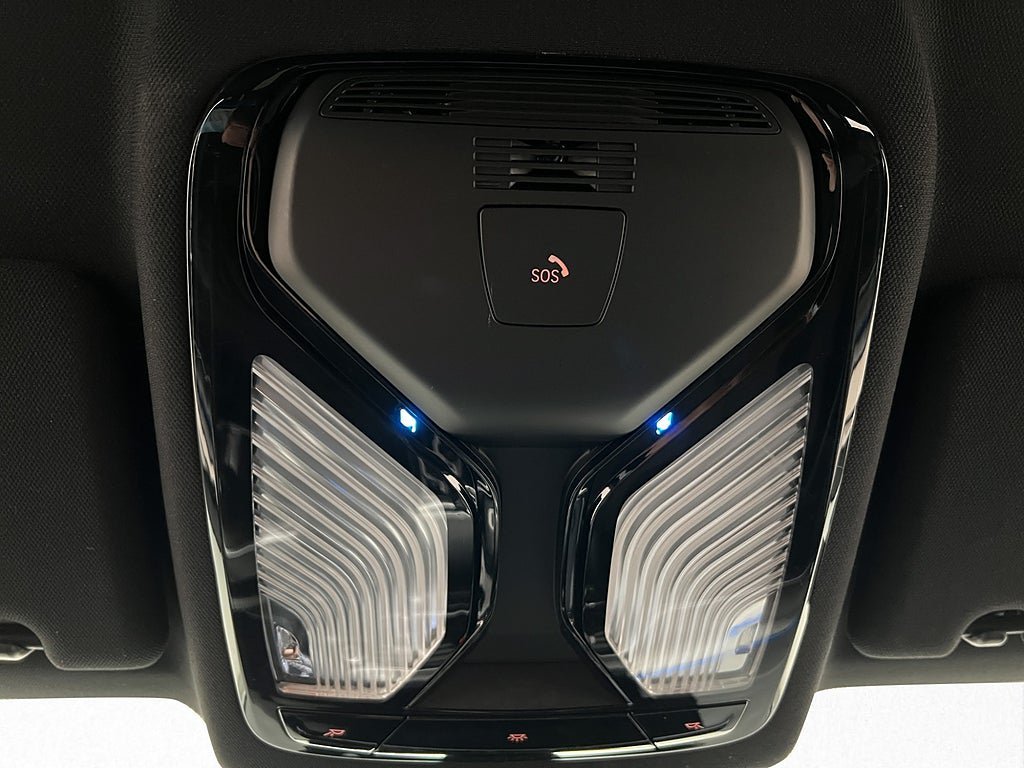 Vehicle Image 38