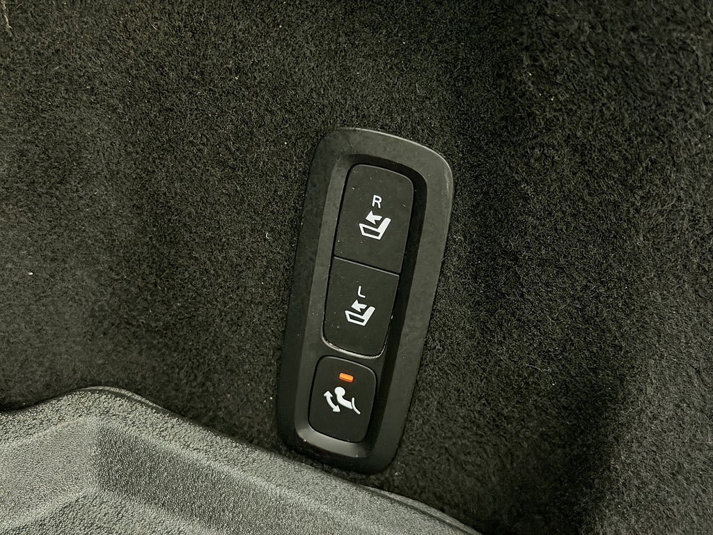 Vehicle Image 29