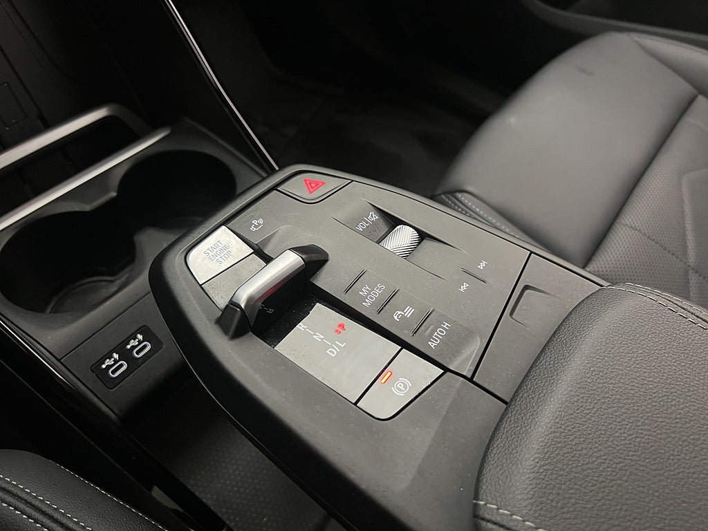 Vehicle Image 28