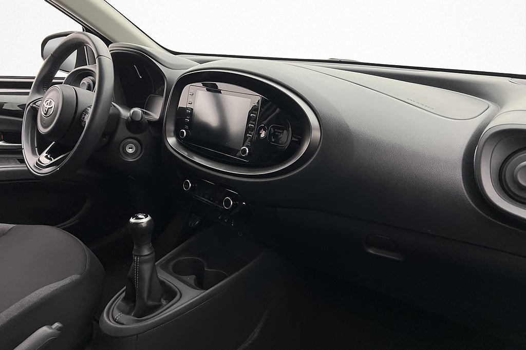 Vehicle Image 21