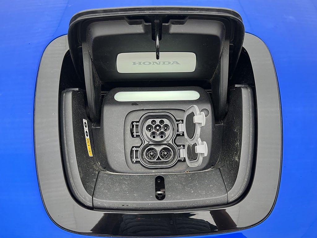 Vehicle Image 32