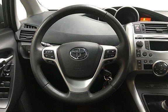 Vehicle Image 17