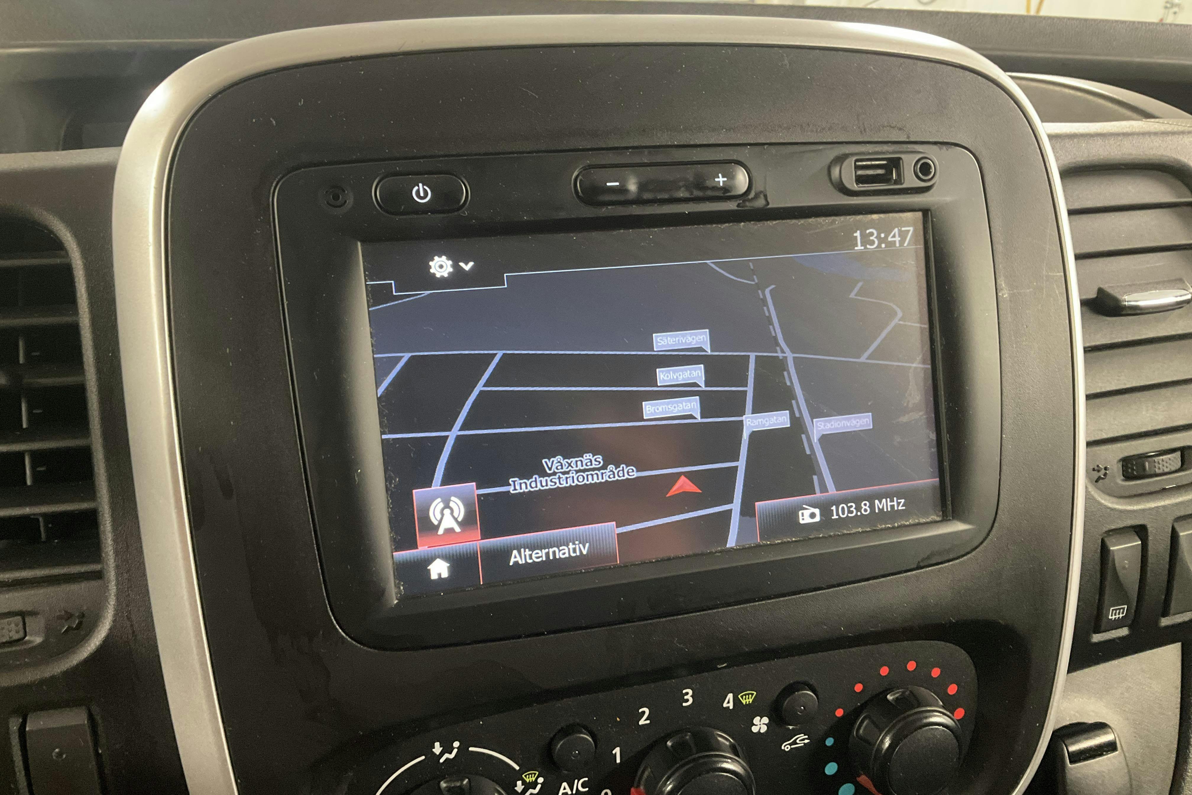 Vehicle Image 11