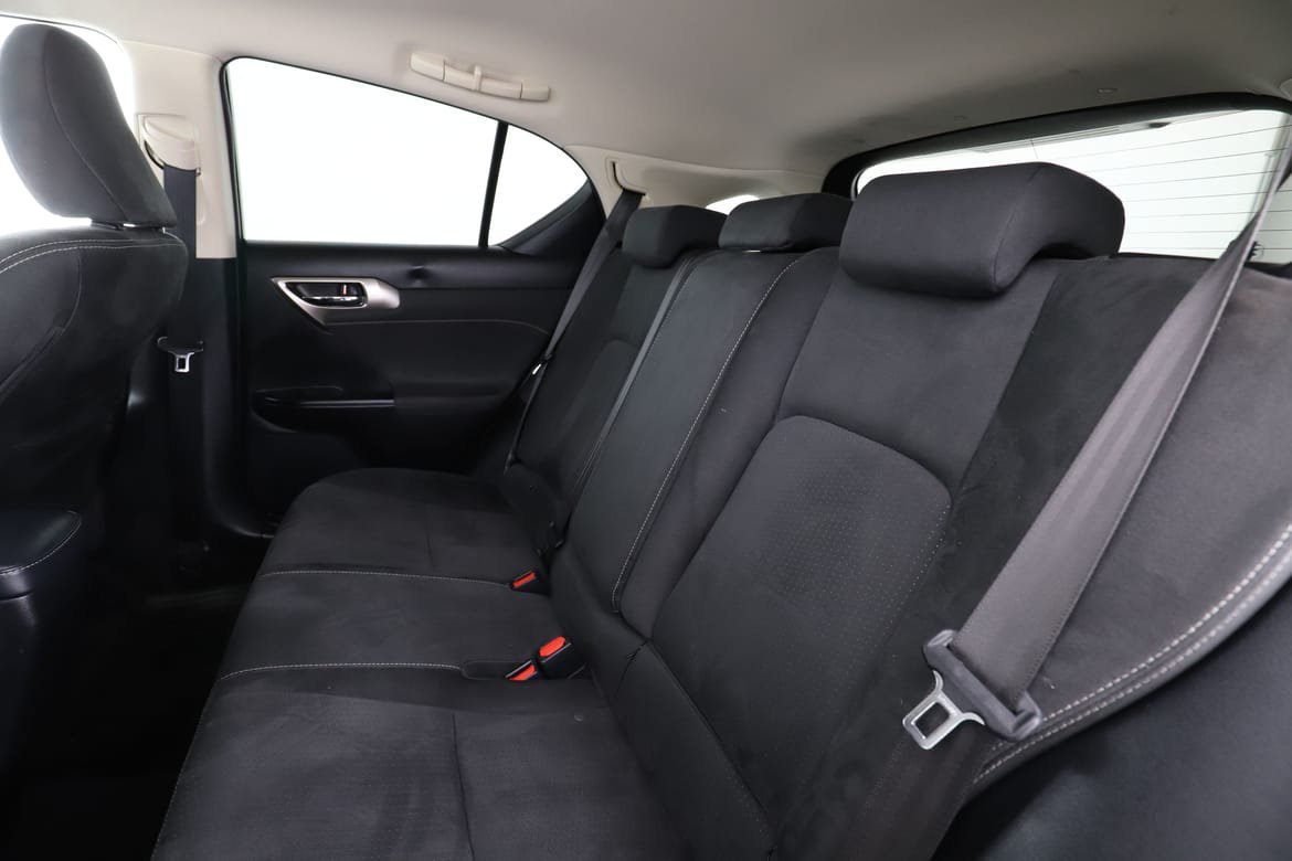 Vehicle Image 15