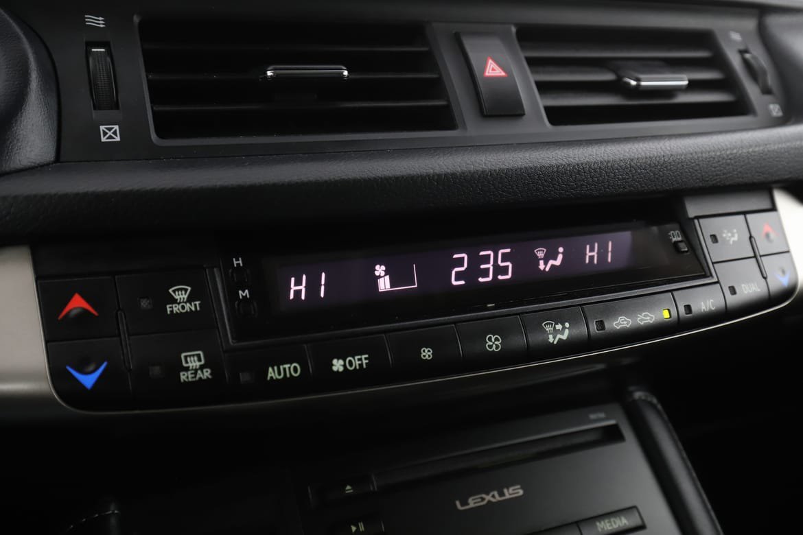 Vehicle Image 23