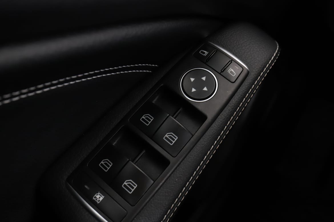 Vehicle Image 36