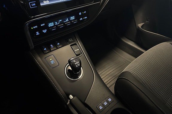 Vehicle Image 19