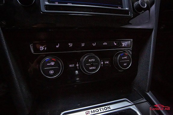 Vehicle Image 27